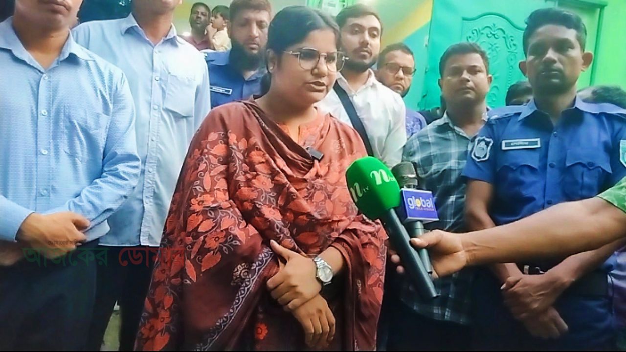 ডোমারে আশ-শিফার নকল পেইন রিলিফ অয়েল জব্দ, মামলার আসামি পলাতক