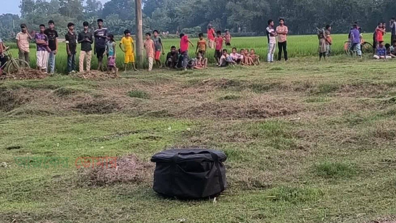 সৈয়দপুরে পুকুরে মিলল দ্বিতীয় বিশ্বযুদ্ধের সক্রিয় গ্রেনেড
