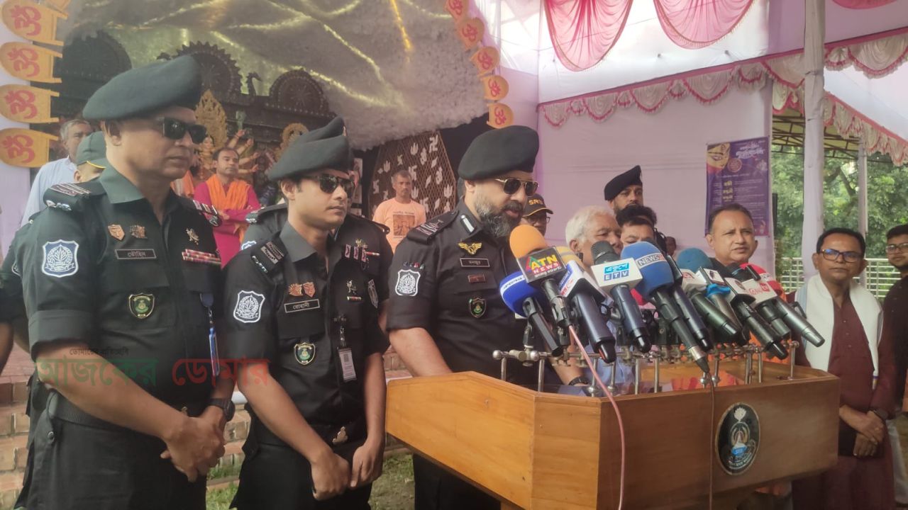 দুর্গাপূজায় নিরাপত্তায় টহল ও গোয়েন্দা নজরদারি বাড়াচ্ছে এসআরবি